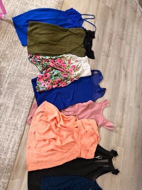 12 Mixed Women's dresses size Medium BUNDLE